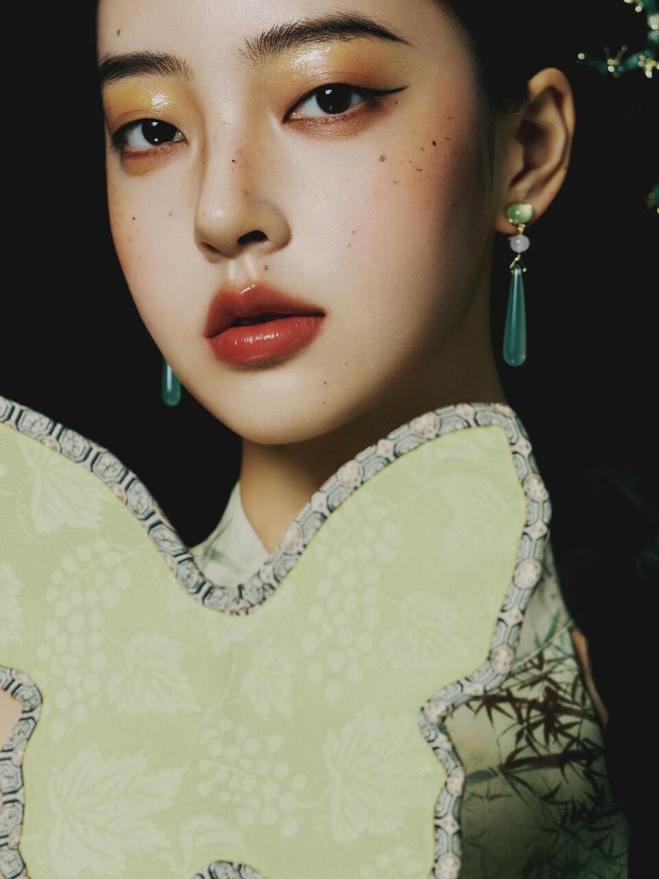 新しいグリーン中国風バックレスドレス女性のファッショナブルな - Ethnic Fashion Studio のレビューと価格