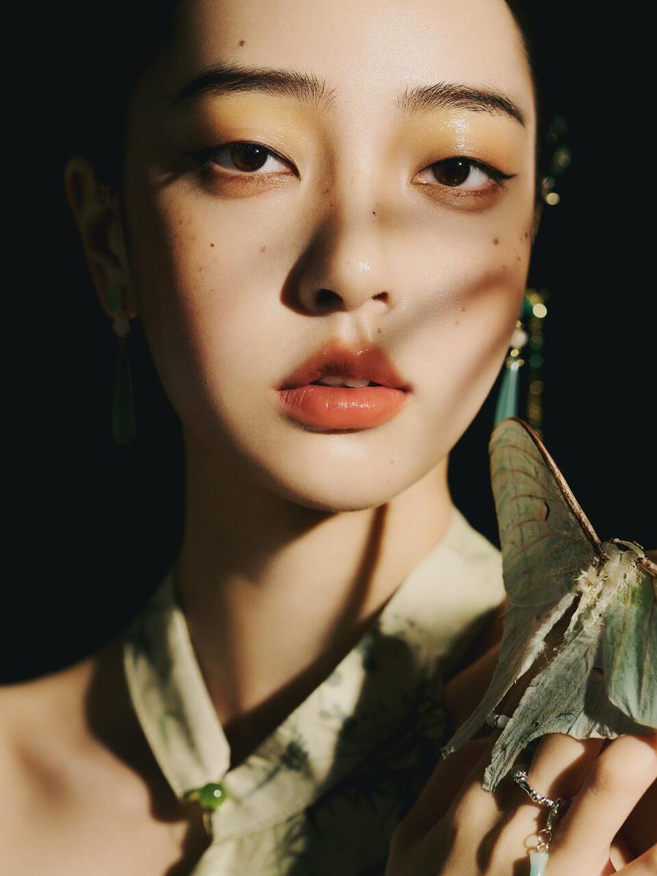 新しいグリーン中国風バックレスドレス女性のファッショナブルな - Ethnic Fashion Studio のレビューと価格