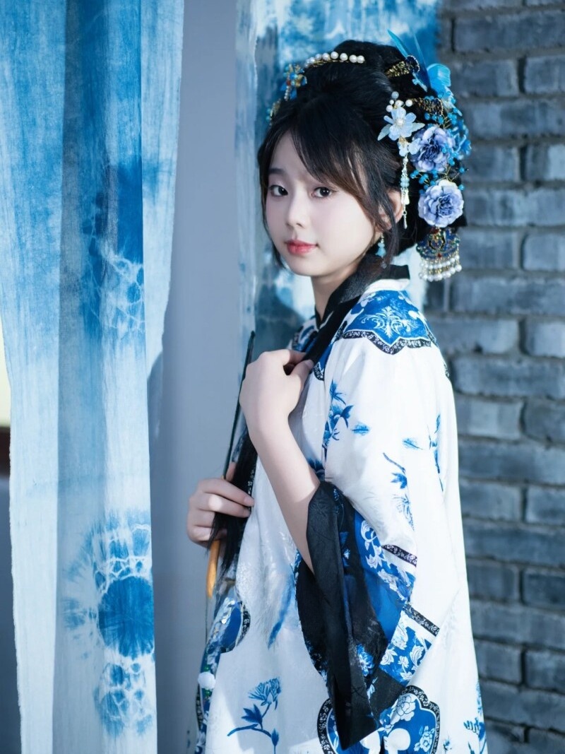 新しい中国風の写真スタジオ小道具女の子のラウンドネックボタン - Ethnic Fashion Studio のレビューと価格