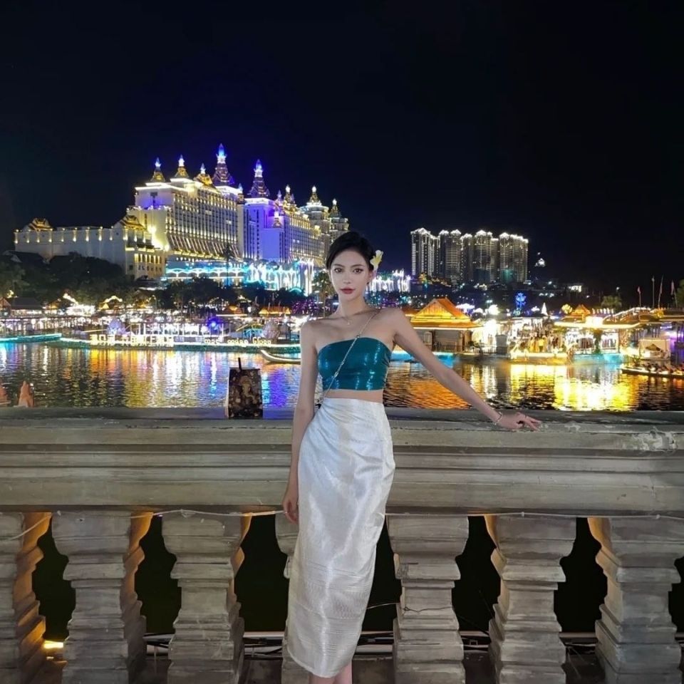 タイ民族衣装 エスニックコスチューム タイ ミャンマー 女性 - Batik Sarong Wrap のレビューと価格
