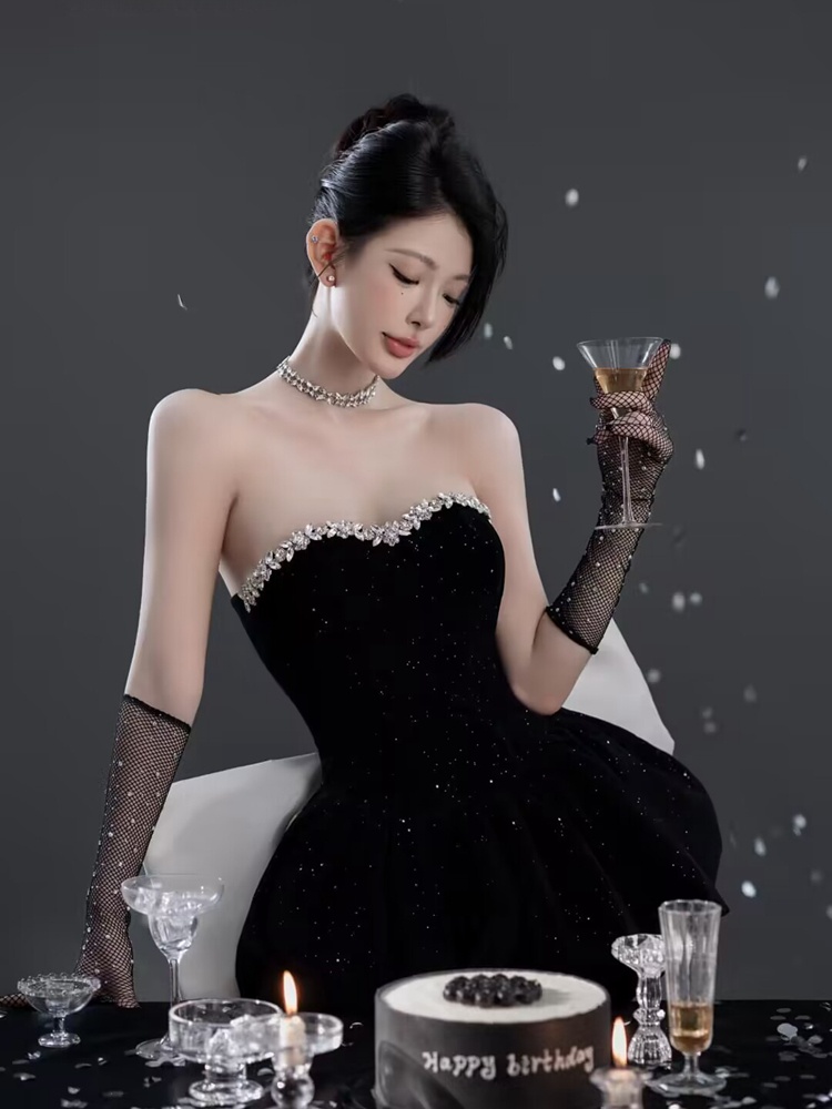 エレガントな黒の写真撮影用コスチューム、個人撮影やスタジオポ - Ethnic Fashion Studio のレビューと価格