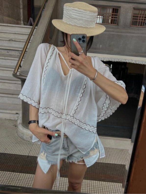 韓国風パッチワークレースアップVネックトップエスニックフュー - Ethnic Fusion Fashion のレビューと価格